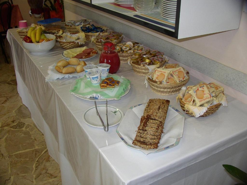 Hotel Ivette Rimini Zewnętrze zdjęcie